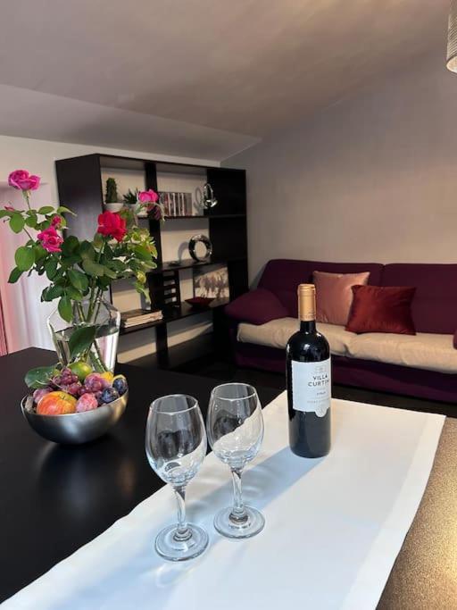 Elegante Appartamento Privato In Palazzo Storico Del XVIII - Pieno Centro Nicosia Esterno foto