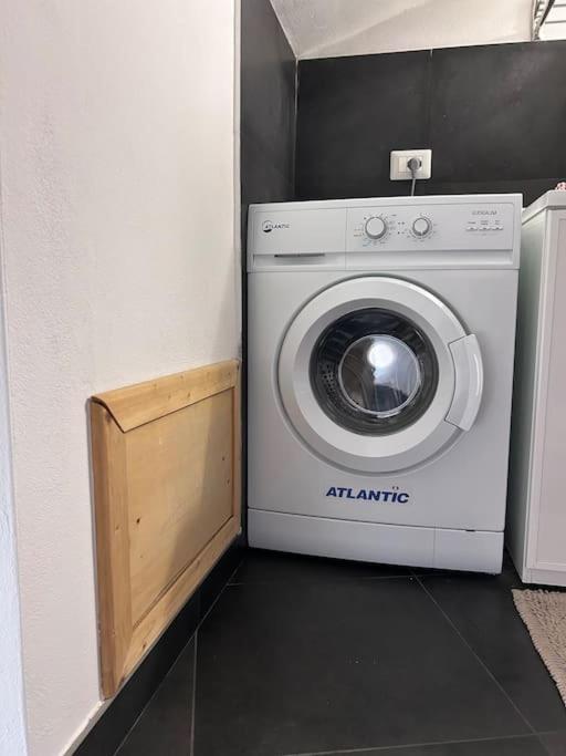 Elegante Appartamento Privato In Palazzo Storico Del XVIII - Pieno Centro Nicosia Esterno foto