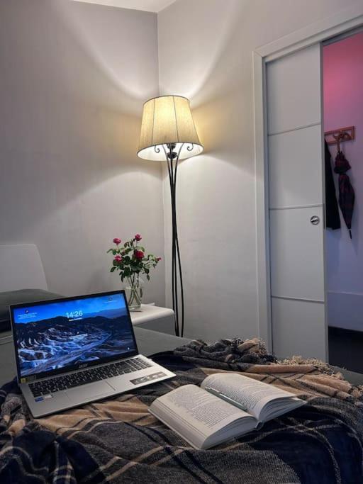 Elegante Appartamento Privato In Palazzo Storico Del XVIII - Pieno Centro Nicosia Esterno foto
